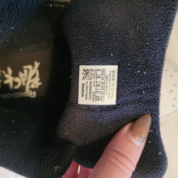 Limited edition Reebok BlackTop Raptor Shoes - Picture 4 of 4